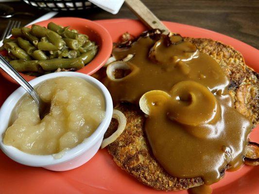 Liver & Onions (Double Meat) with Apple Sauce and Green Beans