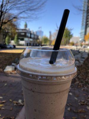 Almost vegan cinabun shake