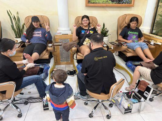 Pedicure the BEST massage chair's