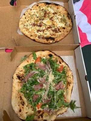 White Clams Pizza & parma salad pizza