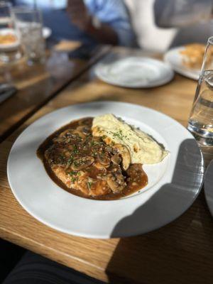 Chicken Marsala (lunch menu) - Delicious