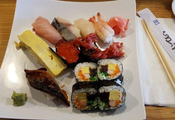 Nigiri: hamachi, saba, hashiri, amaebi.  Tamago. Gunkenmaki: ikura, tako (baby octopus). Unagi. Maki: Futomaki. 2022 05 05.