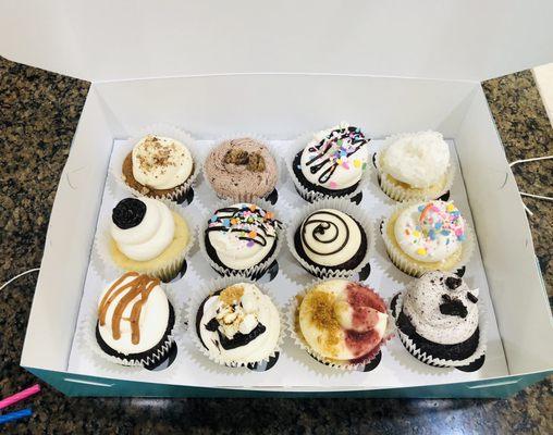 Dozen cupcakes!!! So delicious