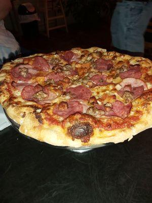 Meatsie pizza