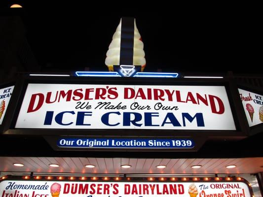 sign at night showing they opened for biz in 1939, and this is the original location