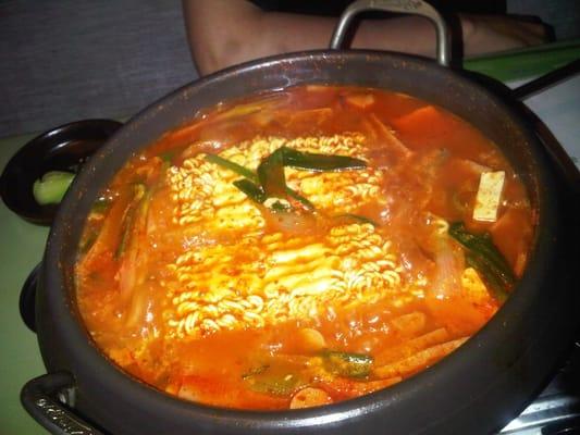 Buhdaejjigae aka poor man spicy ramen soup