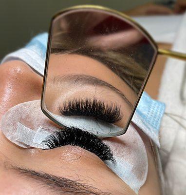 Volume lash extensions