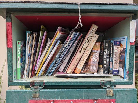 Little Free Library, 501 Scenery Road, Medirian