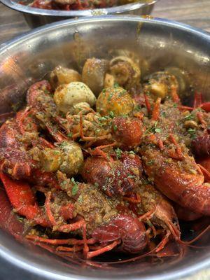 1 Lb. Crawfish with "The Sauce" and mushrooms