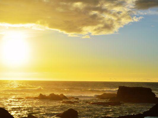 Omeo Suites Glass Beach Sunset