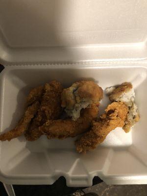 4 Cajun tenders with a biscuit