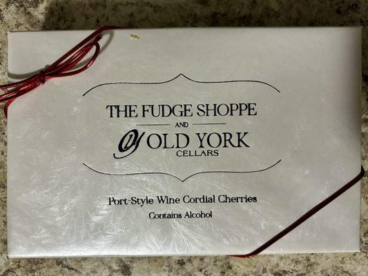 the fudge shoppe & old york cellars port-style wine cordial cherries