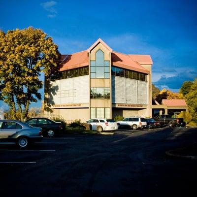 Beautiful West facing windows and a spacious parking lot. 1st fl. lobby, gift shop & research room. 2nd fl. museum. 3rd fl Tumwater Room