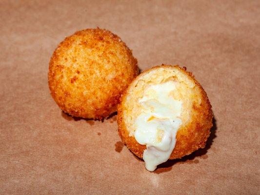 Arancino Cheesy
 #arancini #riceballs