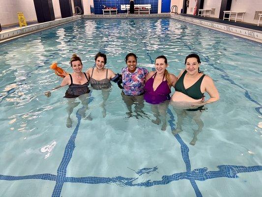 Aquamom class in the pool