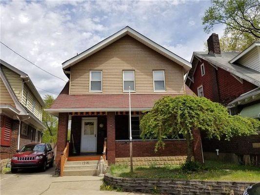 I brought a first time home buyer to this adorable home in Elliott!