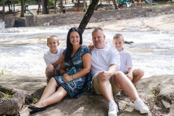 Family Fall photoshoot at Hurricane Shoals by Jan Butler Photography.