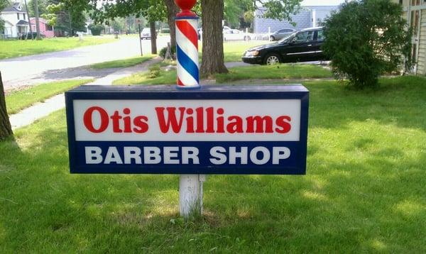 William's Barber Shop