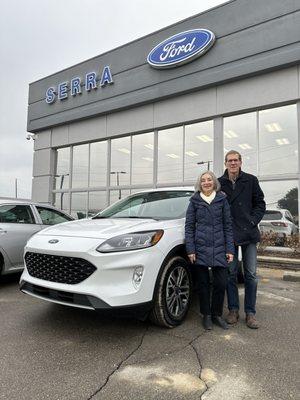 Serra Ford Rochester Hills