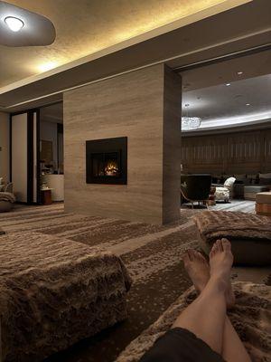 Relaxation room with fireplace