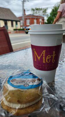 No iced coffee today. Yummy, I got "pecan pie" flavor. And a GF whoopie pie, by Peace of Mind, in Conway, NH