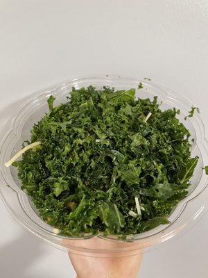 Customized salad with kale