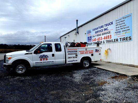 Truck Lettering