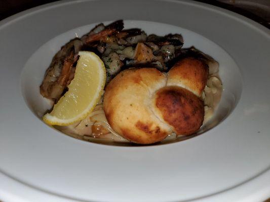 Butternut squash, craisin alfredo with Garlic knot bread from oven. Menu item with side of shrimp extra.