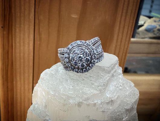 10Kt White Gold 3.00Cttw Diamond Cluster Ring