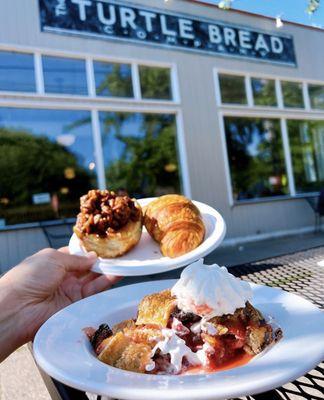 Strawberry rhubarb pie