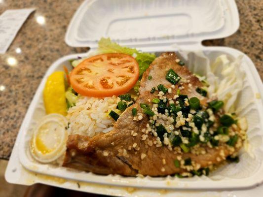 Dinner@Loco Moco; 8/7/2023.Hubby David ordered this, A mini some kind of Fish (not sure what kine (lol!), he enjoyed it & ate 'em all. Lol!