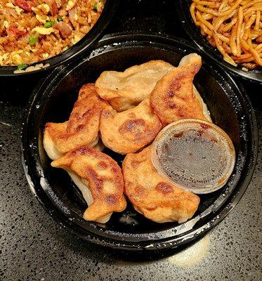 Fried pork dumplings