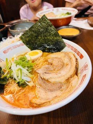 SPICY TONKOTSU RAMEN (WHITE KING) PORK*