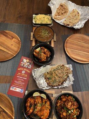 Garlic Naan, 4 Pieces Tandoori Chicken, Channa Masala and Samosa Chaat