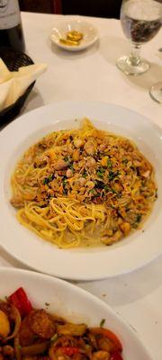 Delish Linguini with white clam sauce to share