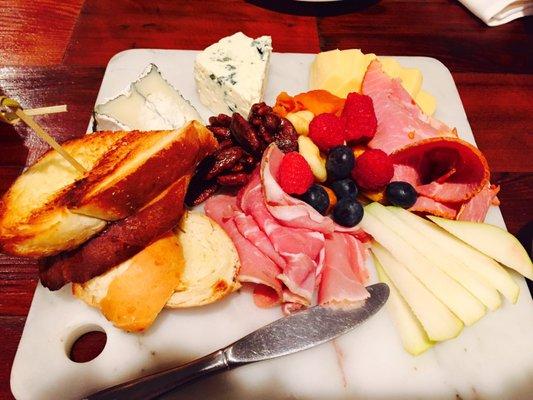 Cheese & charcuterie board