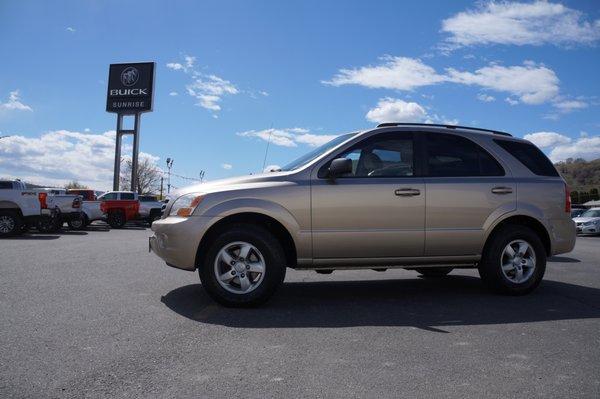 Shop our Used SUV line up today!! From Kia, Ford, Chevy, Nissan, and more. With the largest used car inventory in the county, CHECK IT OUT