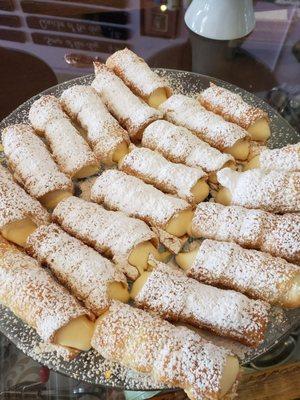 Special cannolis for Valentine's Day!