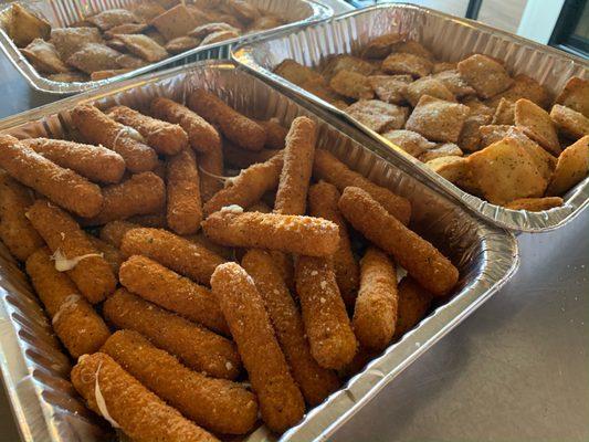 Mozzarella Stick & Fried Cheese Ravioli