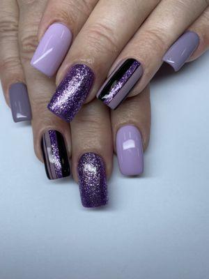 Pretty gel color with 3 different looks add design on top looks amazing love it