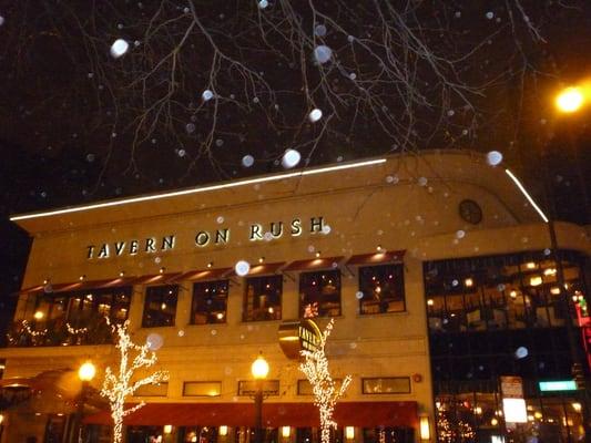 This is flexi-neon installed on the roof line for Tavern on Rush.