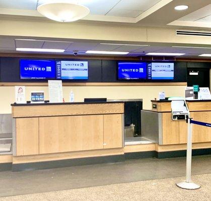 United ticket desk