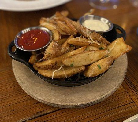 Truffle Frittes with Aioli