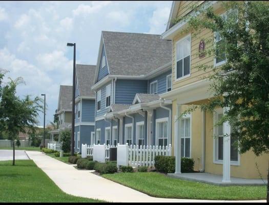 Three and Four bedroom town houses available near Disney and attractions.