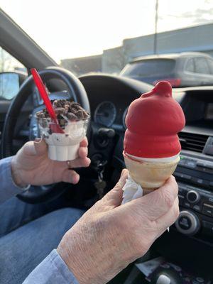 Cherry dip cone & sundae with Oreo and brownie bits.