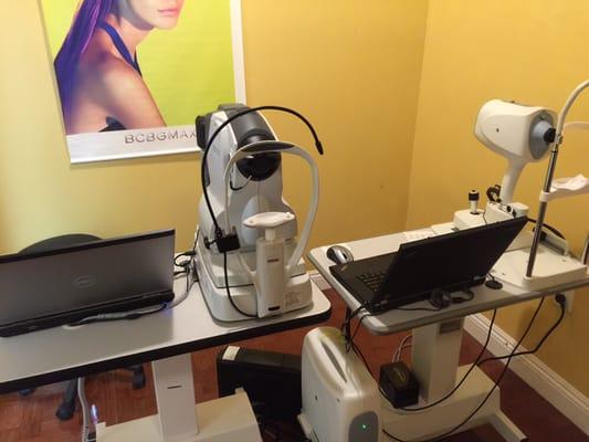 Retinal photos and OCT. Advanced eye testing and screenings.