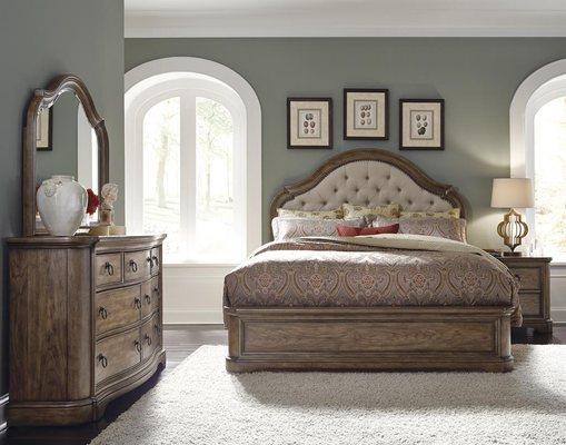 Discount Pulaski Bedroom furniture