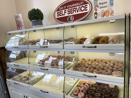 Self Service Donuts