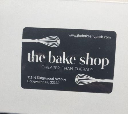 Loved the motto on the sticker, which is placed on the bakery boxes!