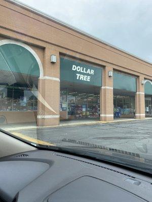 Front entrance to Westerville Dollar Tree